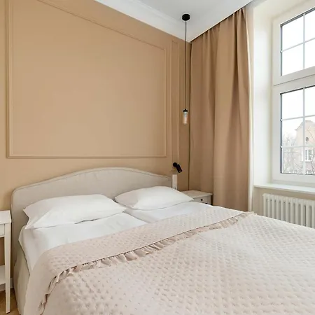 Piekny Na Starym Miescie Blisko Fontanny Neptuna By Renters Gdańsk
